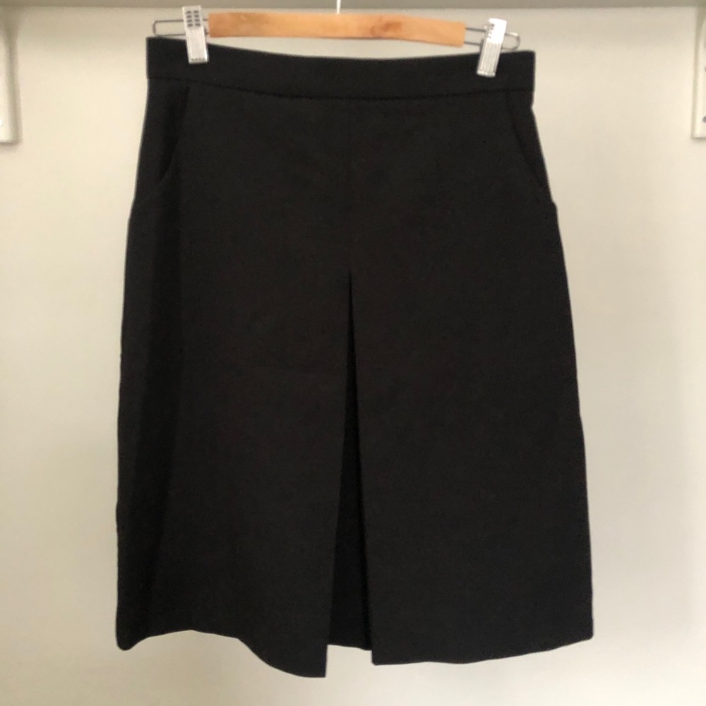 MOLLY BRACKEN pleated front skirt